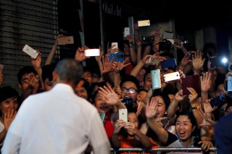 Loat anh Tong thong Obama o Viet Nam tren Reuters-Hinh-2